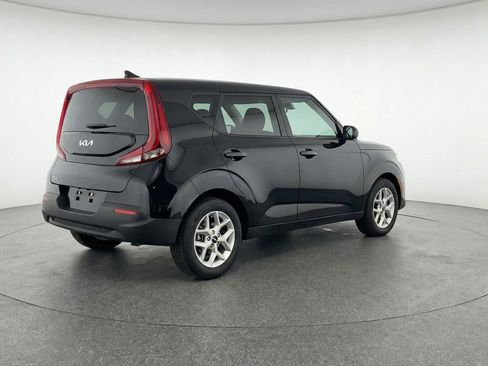 Used 2025 Kia Soul LX w/ LX Technology Package image 9