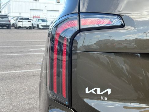 Used 2023 Kia Telluride SX image 10