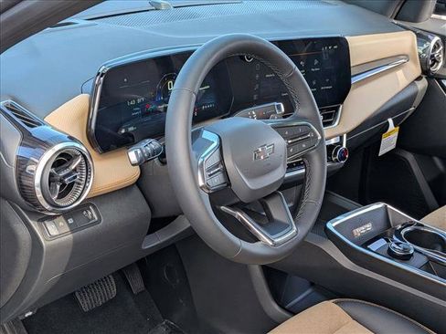 New 2026 Chevrolet Equinox ACTIV w/ Convenience Package III image 3