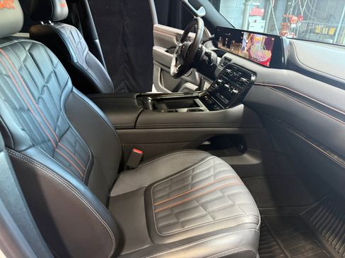 Certified 2025 Nissan Armada PRO-4X w/ Pro-4X Premium Package image 19