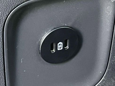Used 2025 Ford Escape ST-Line FWD image 18