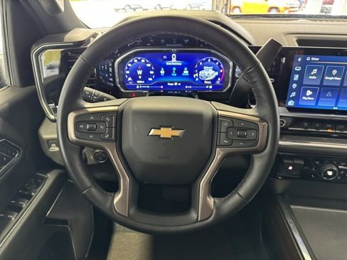 Used 2024 Chevrolet Silverado 2500 High Country w/ High Country Premium Package image 19