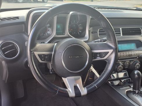 Used 2011 Chevrolet Camaro LT RWD image 12