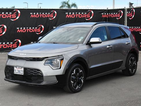 Used 2024 Kia Niro Wind FWD image 3