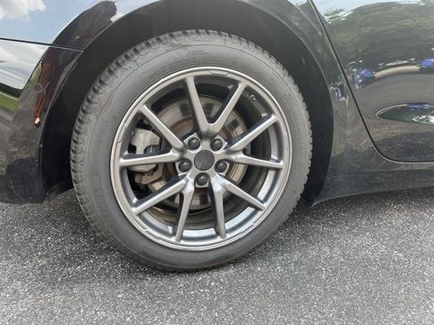 Used 2018 Tesla Model 3 Long Range AWD/4WD image 9