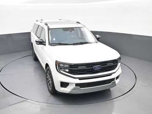 Used 2025 Ford Expedition Max Platinum image 28