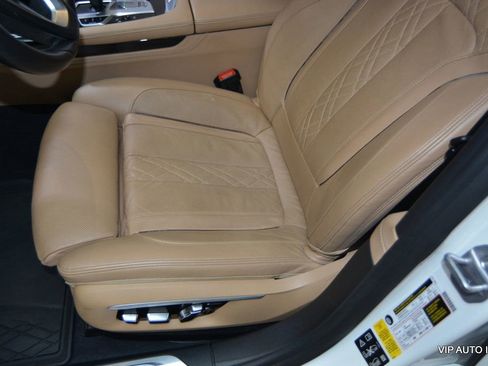 Used 2017 BMW 750i xDrive AWD/4WD image 21