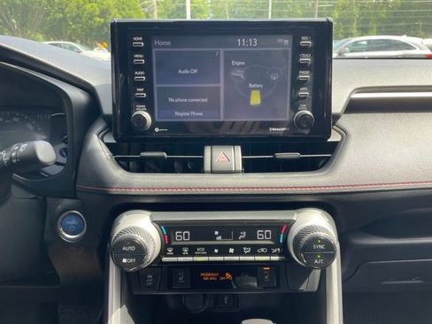 Used 2022 Toyota RAV4 SE w/ Weather & Moonroof Package AWD/4WD image 19