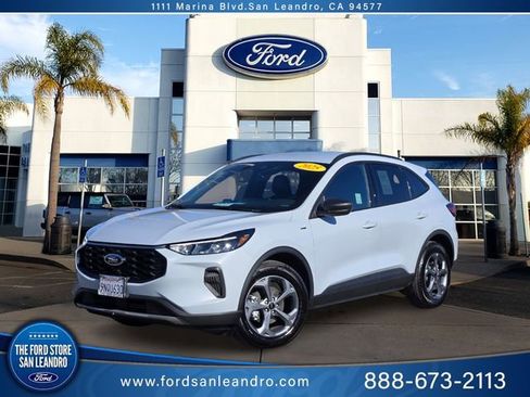 Used 2025 Ford Escape ST-Line w/ Equipment Group 301A image 1