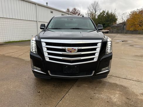 Used 2016 Cadillac Escalade ESV Luxury image 25