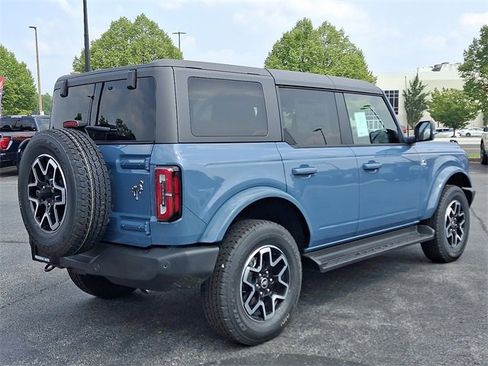 New 2025 Ford Bronco Outer Banks image 3