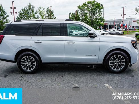 Used 2025 Ford Expedition Platinum AWD/4WD image 9