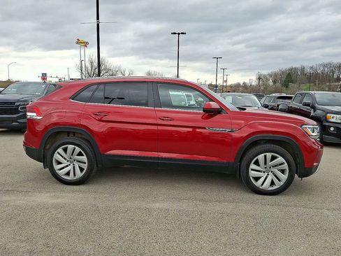 Used 2022 Volkswagen Atlas Cross Sport SE FWD image 7