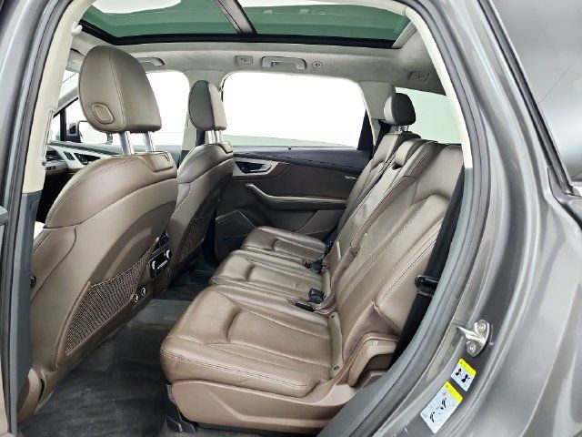 Used 2019 Audi Q7 3.0T Prestige w/ Prestige Package AWD/4WD image 31