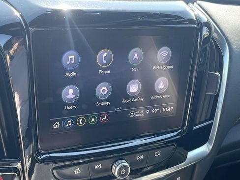 Used 2023 Chevrolet Traverse Premier FWD image 18