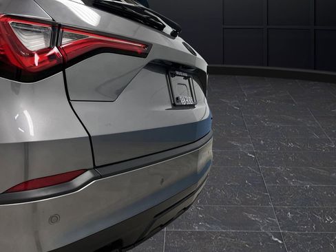 Used 2023 Acura MDX SH-AWD w/ Technology Package image 38