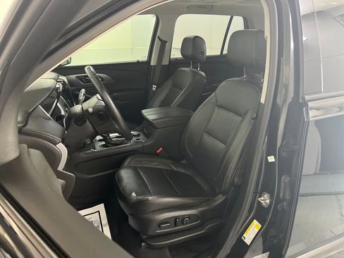 Used 2021 Chevrolet Traverse Premier w/ Redline Edition image 19
