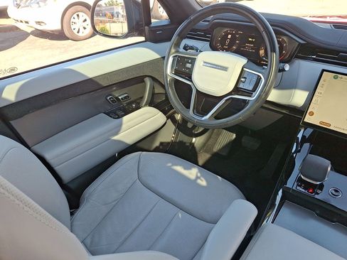 Used 2024 Land Rover Range Rover Sport SE image 15