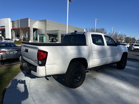 Used 2023 Toyota Tacoma TRD Off-Road image 10