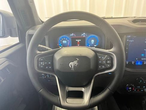 New 2025 Ford Bronco Badlands image 8
