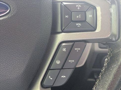 Used 2018 Ford F150 Raptor w/ Equipment Group 802A Luxury image 12