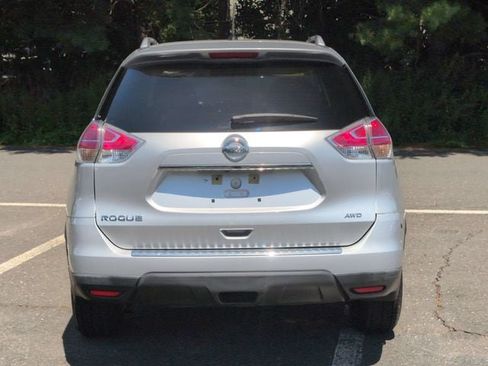 Used 2016 Nissan Rogue S w/ Appearance Package AWD/4WD image 7