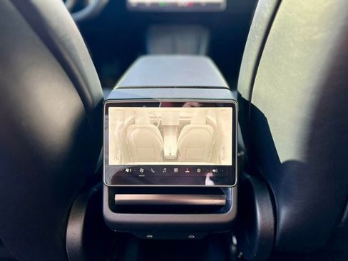 Used 2024 Tesla Model 3 Long Range image 17