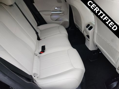 Certified 2025 Mercedes-Benz GLA 250 image 32