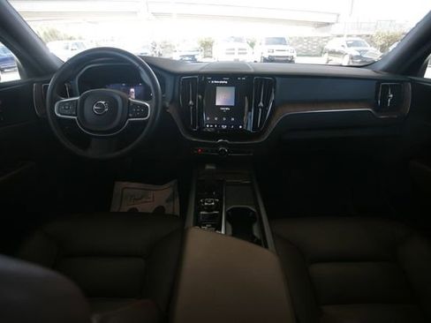 Used 2022 Volvo XC60 T8 Inscription Expression w/ Advanced Package image 29