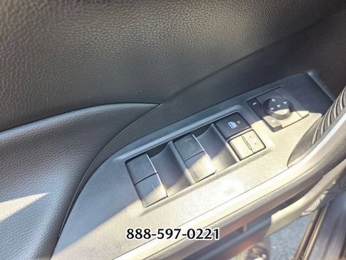 Used 2025 Toyota RAV4 XLE FWD image 29