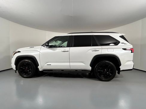 Used 2024 Toyota Sequoia Limited image 4