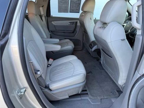 Used 2014 Chevrolet Traverse LTZ FWD image 14