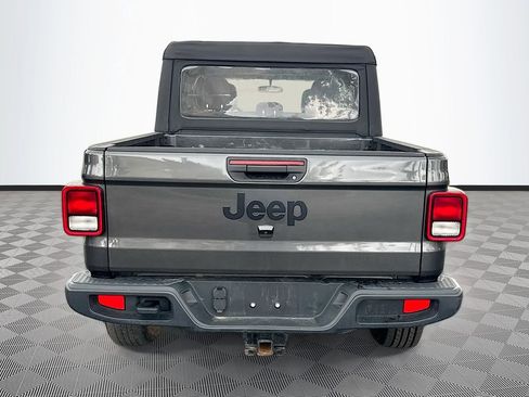 Used 2023 Jeep Gladiator Sport AWD/4WD image 7