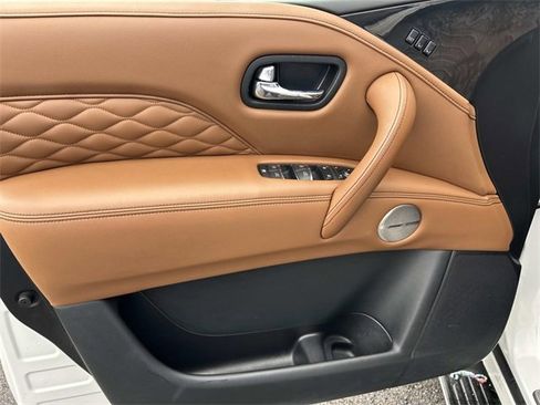 Certified 2024 INFINITI QX80 Sensory w/ Cargo Package image 18