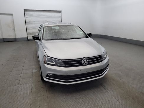 Used 2015 Volkswagen Jetta SE image 14