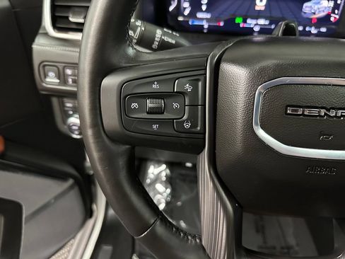 Used 2024 GMC Yukon XL Denali Ultimate AWD/4WD image 14
