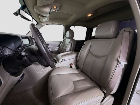 Used 2006 GMC Sierra 2500 SLT w/ Onstar Plus Package AWD/4WD image 20