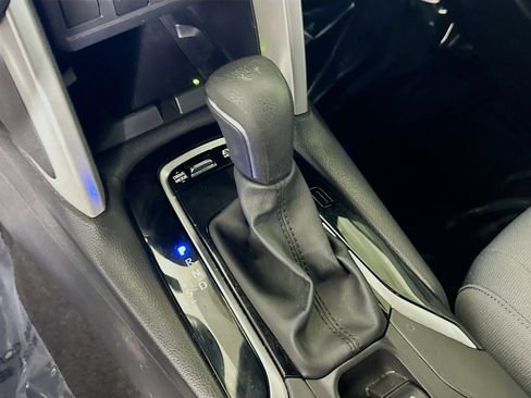 Used 2024 Toyota Corolla Cross AWD Hybrid image 21