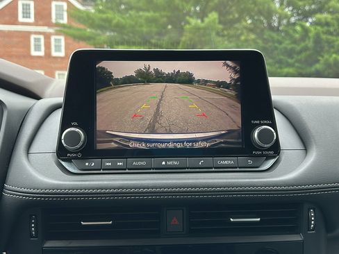 Certified 2023 Nissan Rogue SV image 18