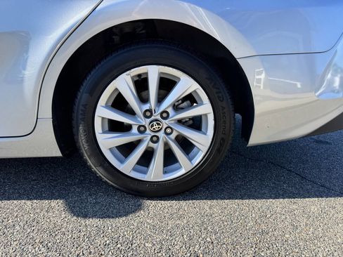 Used 2022 Toyota Camry LE FWD image 6