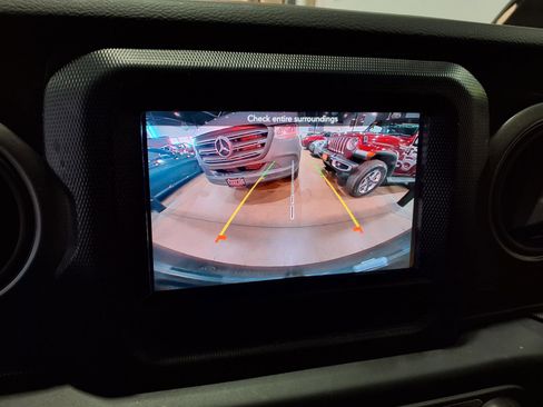 Used 2023 Jeep Wrangler Unlimited Sport AWD/4WD image 13