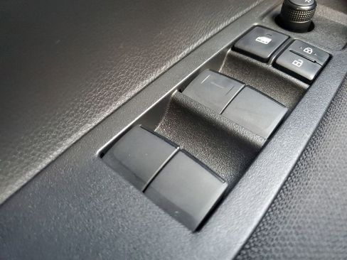 Certified 2023 Toyota Corolla LE image 32