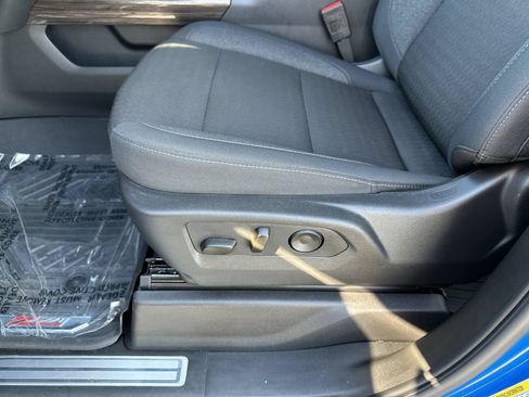 Used 2025 Chevrolet Silverado 1500 LT Trail Boss w/ Convenience Package II AWD/4WD image 14