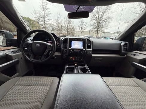 Used 2016 Ford F150 XLT w/ Equipment Group 302A Luxury image 9