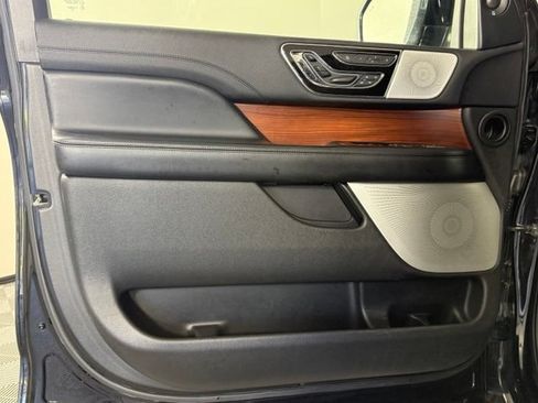 Used 2020 Lincoln Navigator L Reserve w/ Luxury Package AWD/4WD image 29