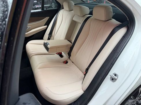 Used 2022 Mercedes-Benz E 350 4MATIC Sedan image 29