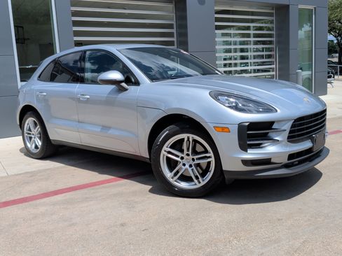 Used 2020 Porsche Macan AWD/4WD image 2