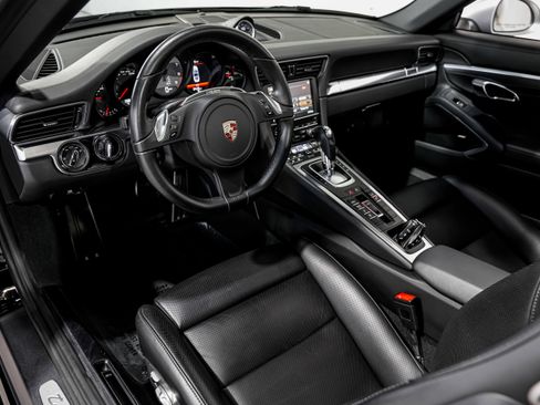 Used 2014 Porsche 911 Targa 4S image 9