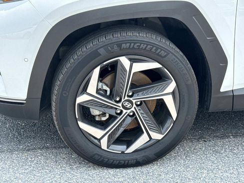Certified 2024 Hyundai Tucson Limited AWD/4WD image 30