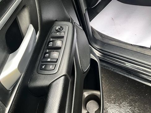 Used 2019 RAM 1500 Big Horn AWD/4WD image 14